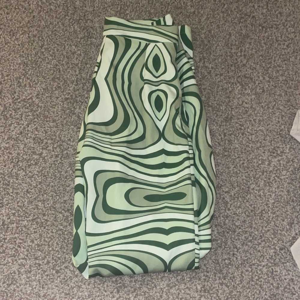 Super unique green swirl pants